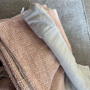 4 Pottery Barn pillow shams, linen weave, 20" x 20"